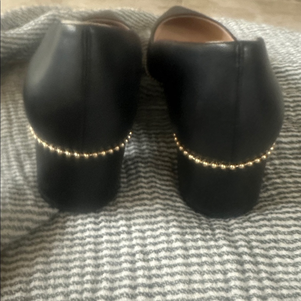Coach Willa Black Leather Low Block Heel Pumps with Gold Beaded Trim-8.5 - Picture 9 of 11